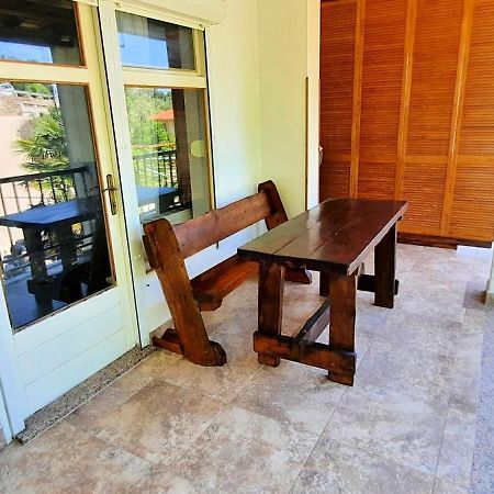 קרק Apartmani Iskra מראה חיצוני תמונה