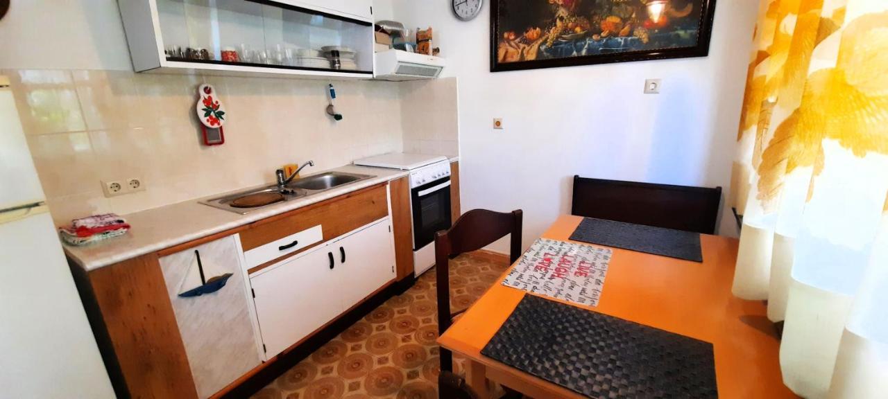 קרק Apartmani Iskra מראה חיצוני תמונה