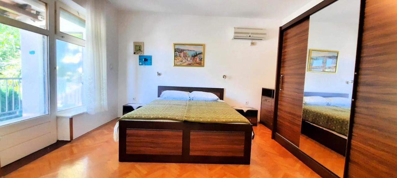 קרק Apartmani Iskra מראה חיצוני תמונה