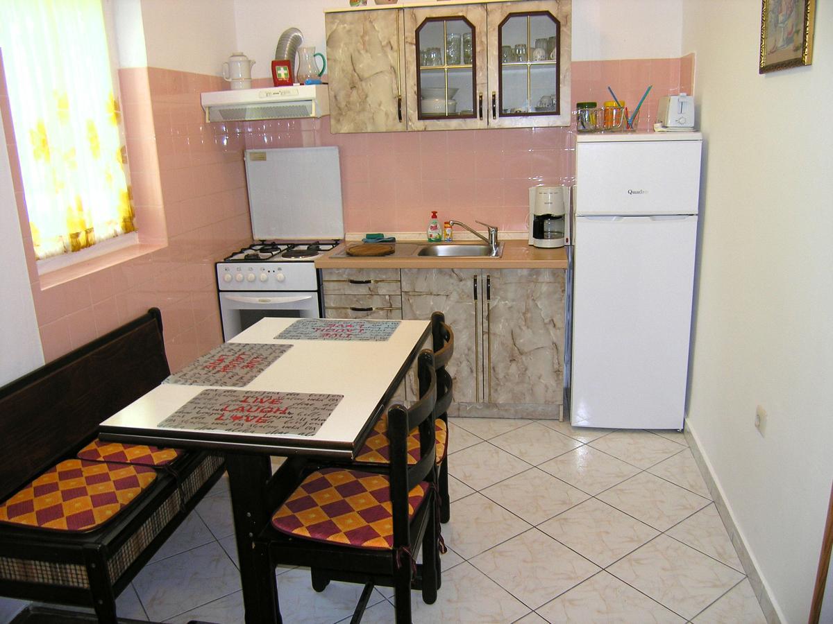 קרק Apartmani Iskra מראה חיצוני תמונה